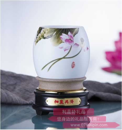 玉映砂旋轉(zhuǎn)筆筒  YHY-BY004H.jpg